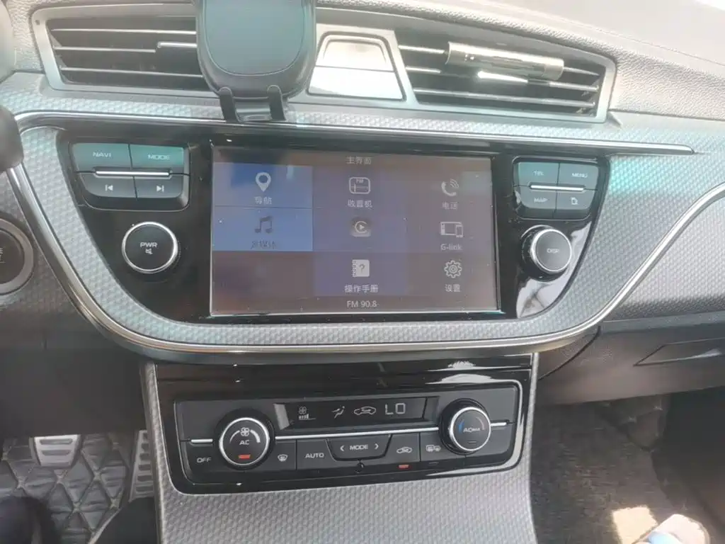 Geely Emgrand GS 2018 — фото 13
