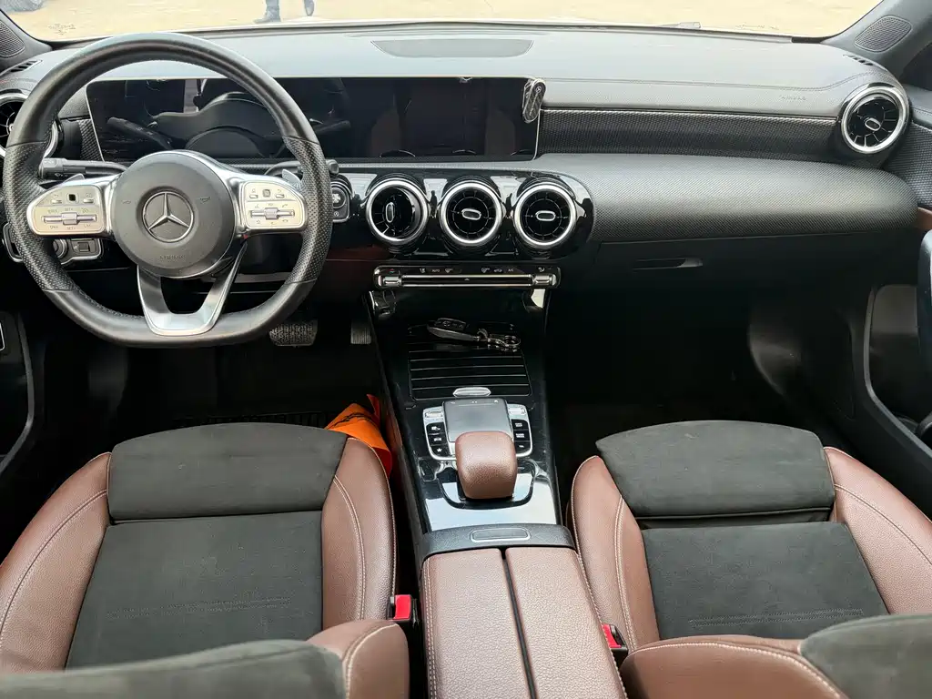 Mercedes-Benz A-Class 2020 — фото 8