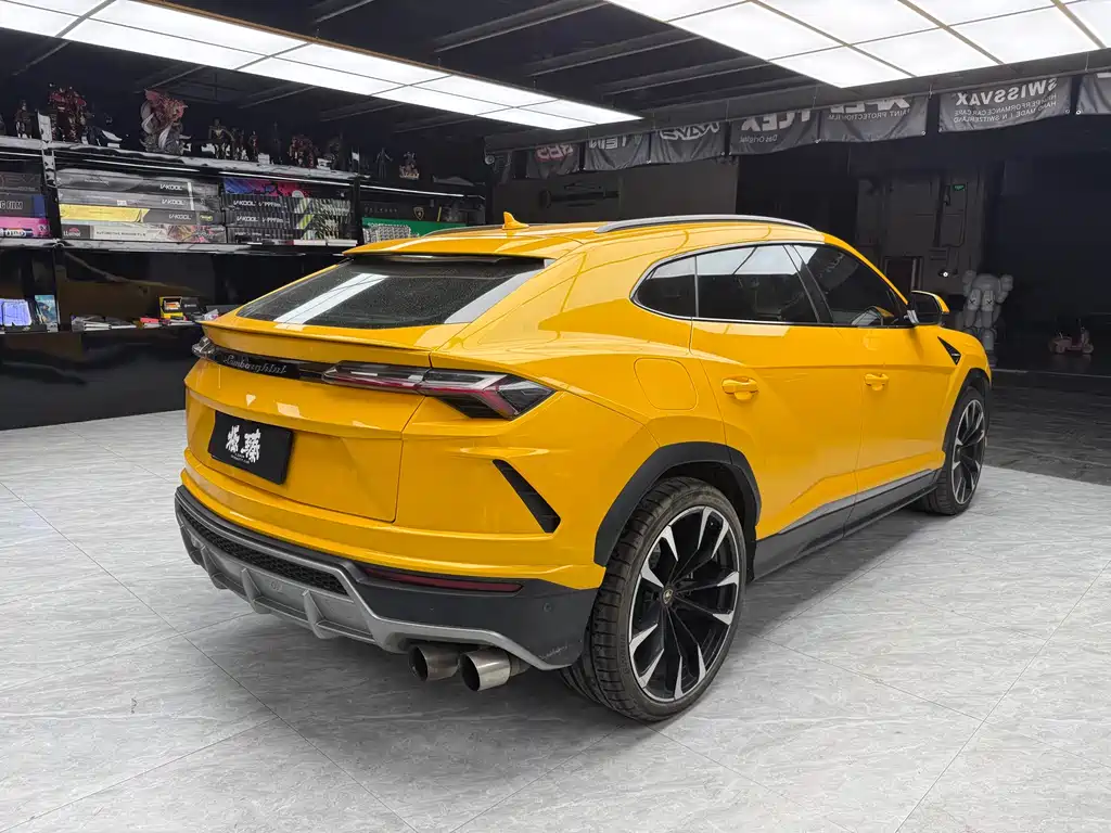 Lamborghini Urus 2019 — фото 5