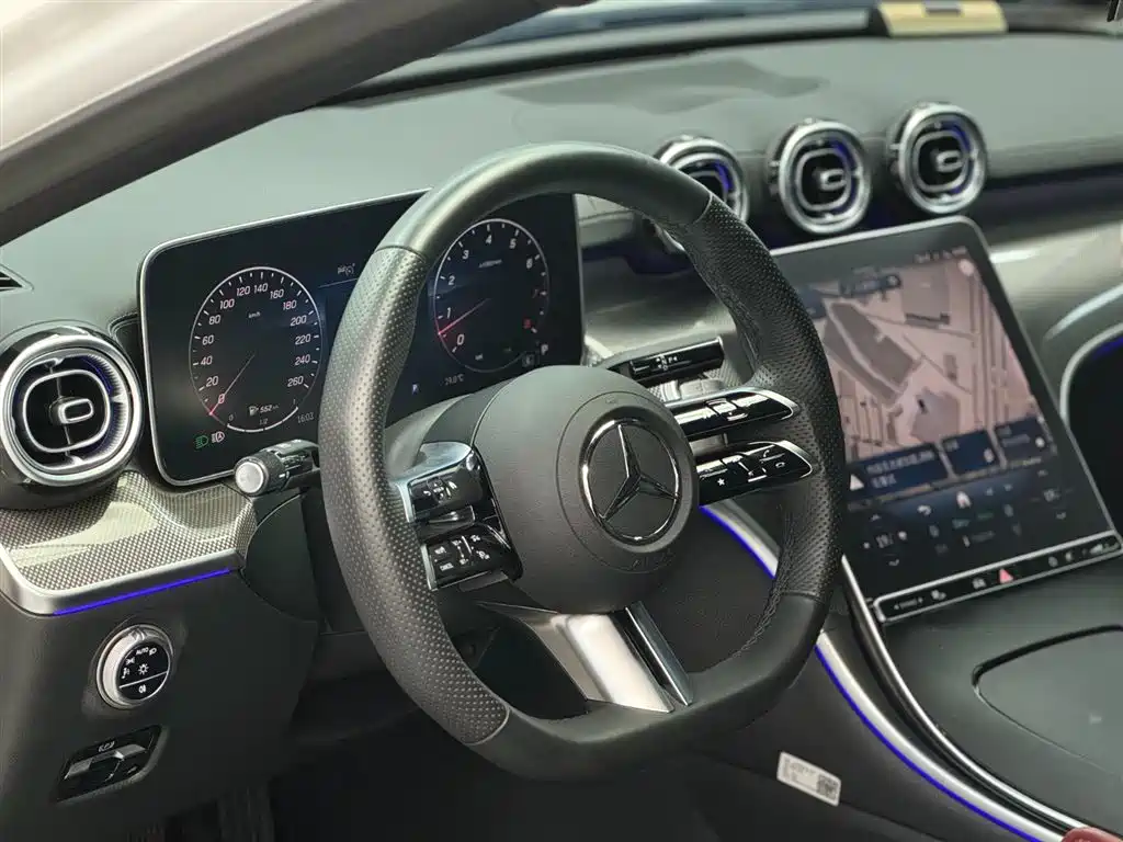 Mercedes-Benz C-Class 2025 — фото 6