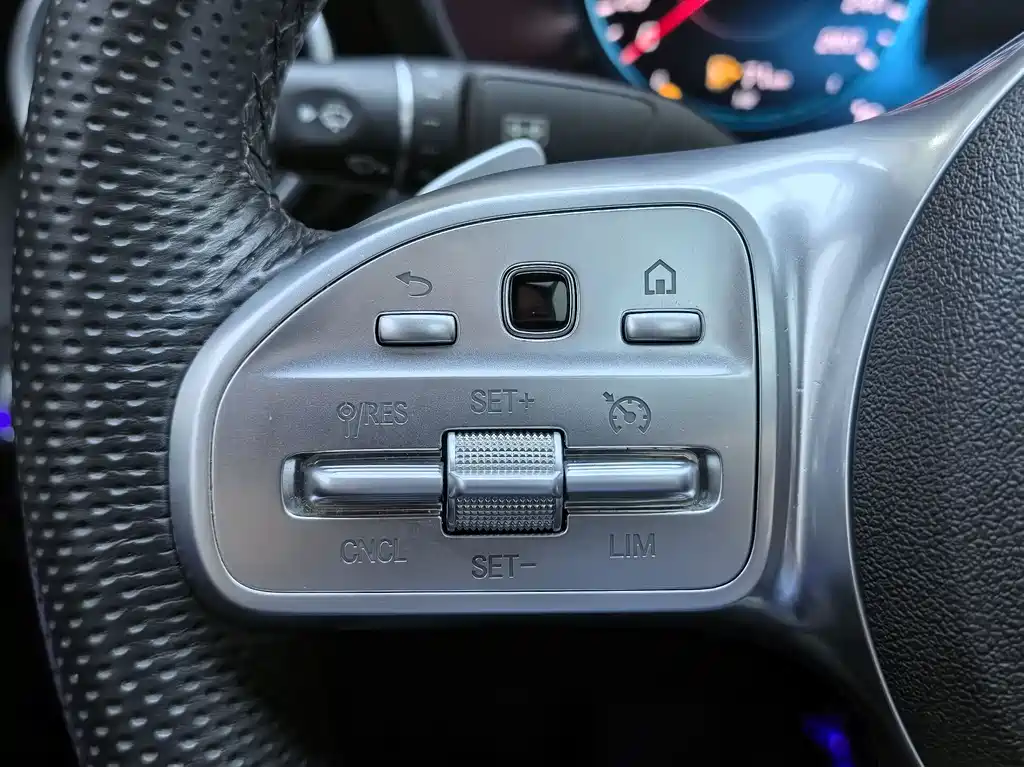 Mercedes-Benz C-Class 2020 — фото 23