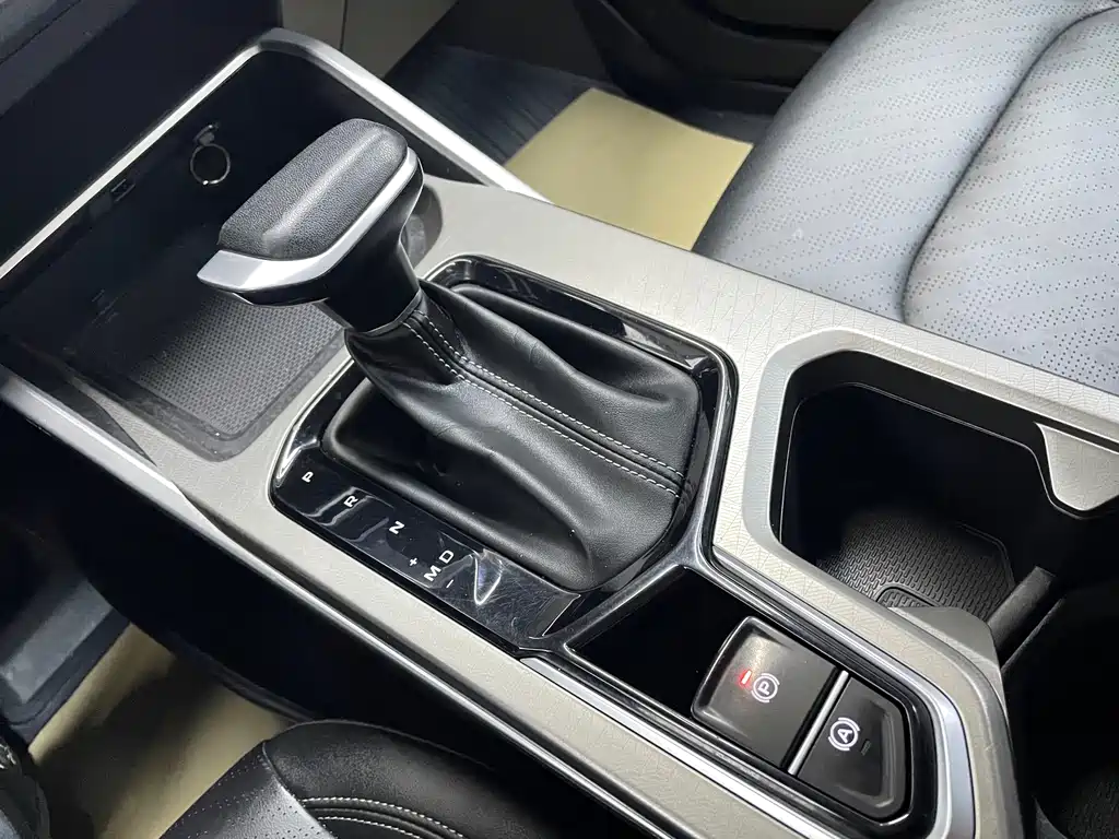 Geely Emgrand 2023 — фото 11
