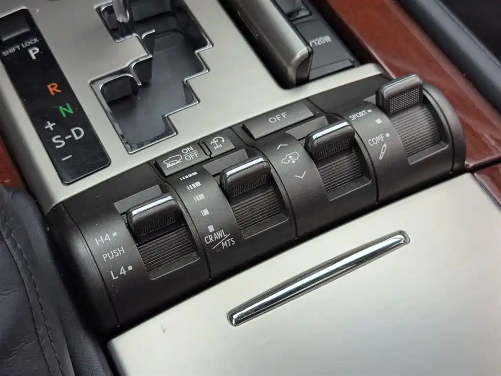 Lexus LX 2016 — фото 15