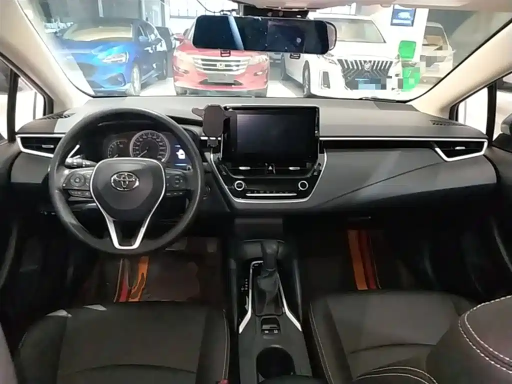 Toyota Corolla 2022 — фото 10