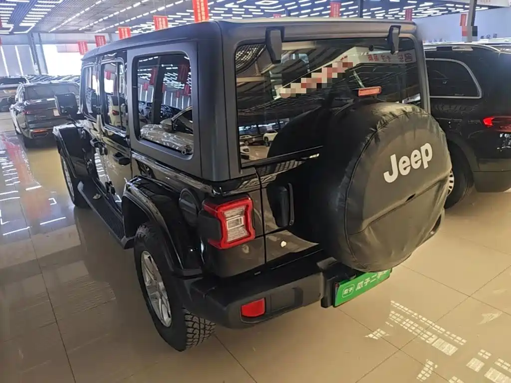 Jeep Wrangler 2019 — фото 23