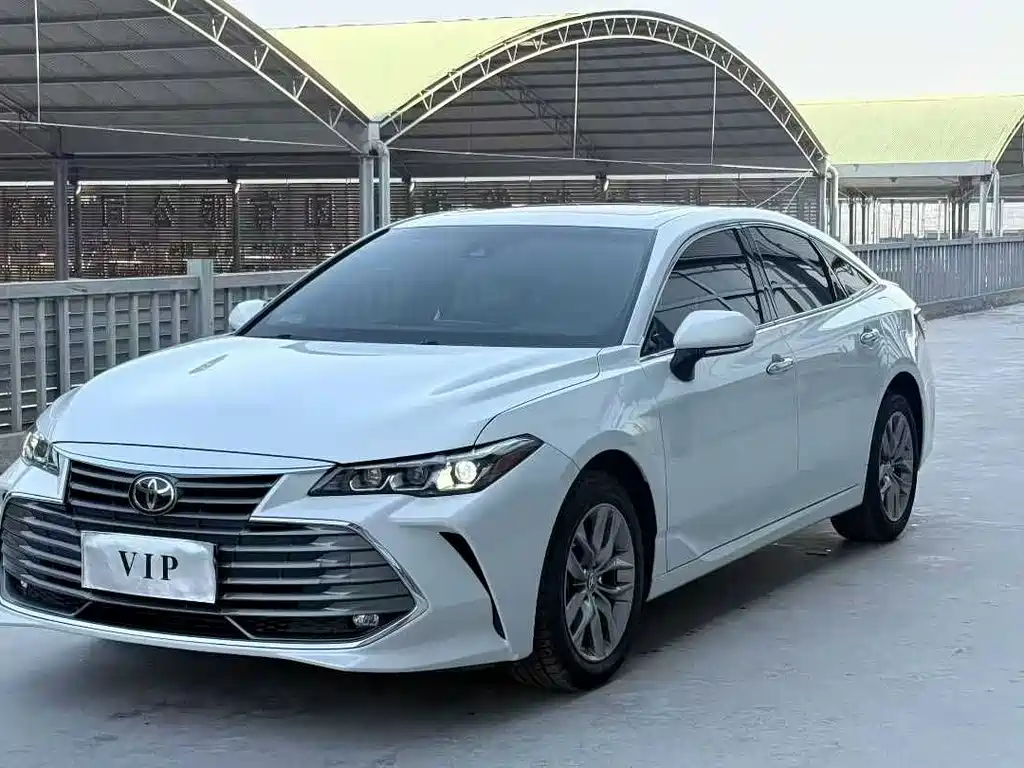 Toyota Avalon 2021 — фото 1