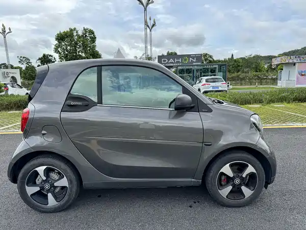 smart fortwo 2018