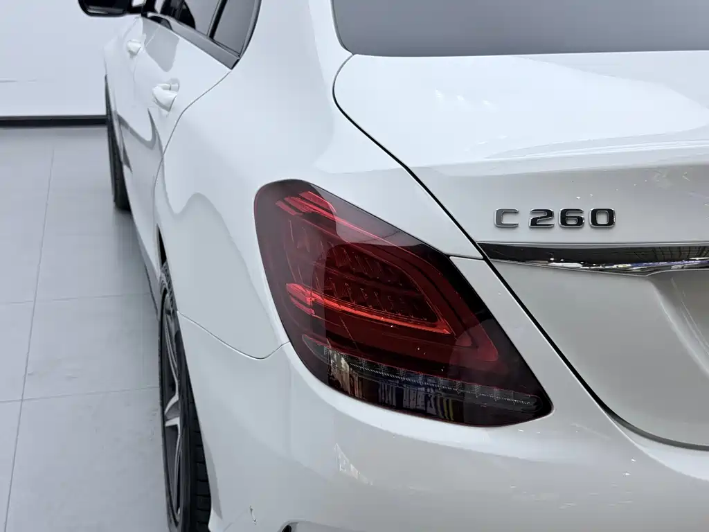 Mercedes-Benz C-Class 2019 — фото 15