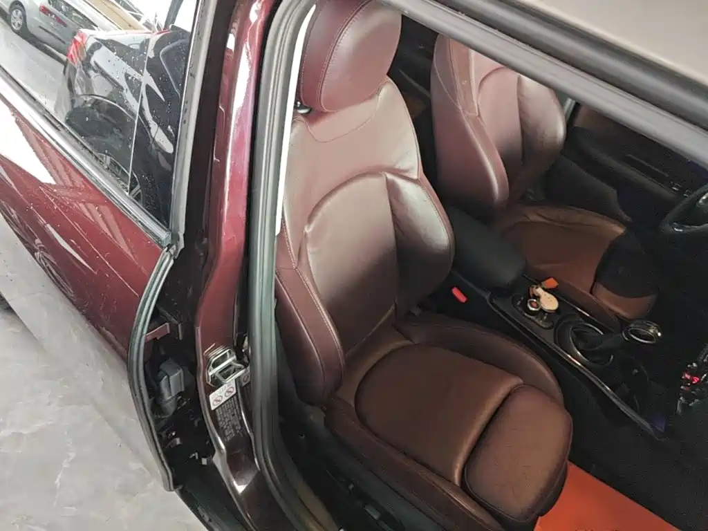 MINI Clubman 2016 — фото 20