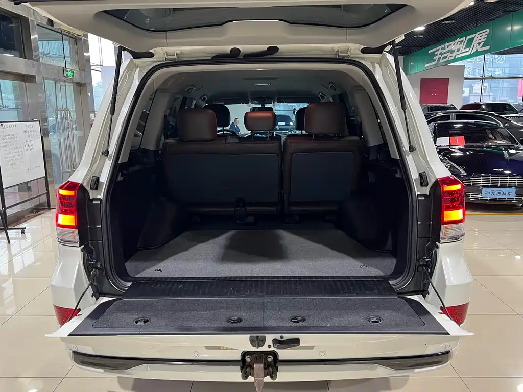 Toyota Land Cruiser 2019 — фото 26