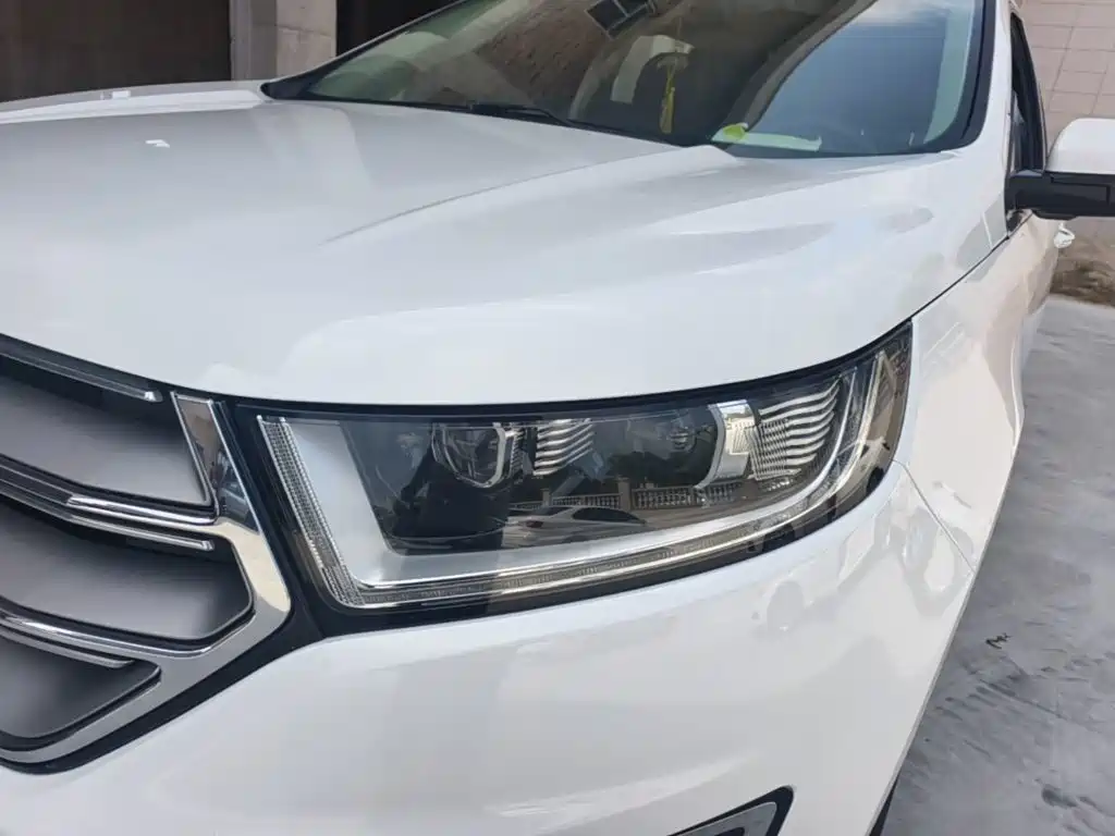 Ford Edge 2015 — фото 18