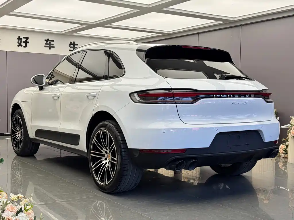 Porsche Macan 2019 — фото 14
