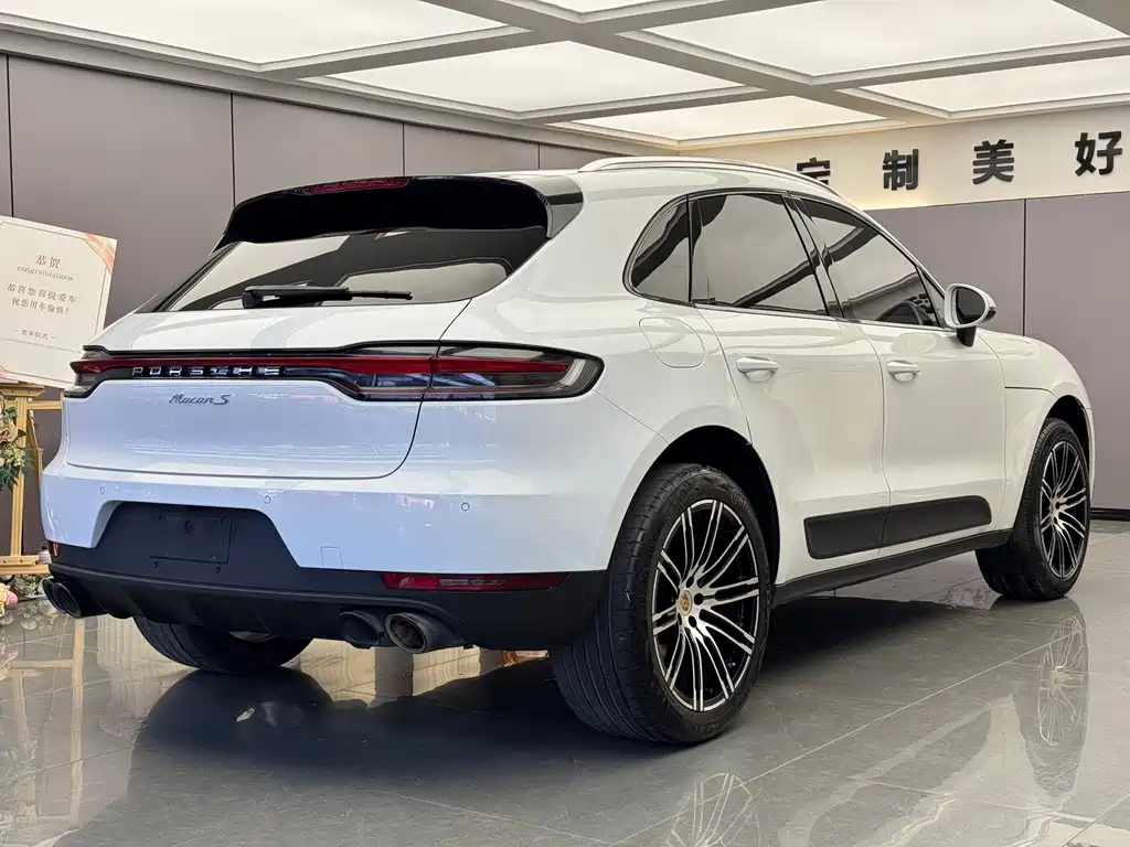 Porsche Macan 2019 — фото 12