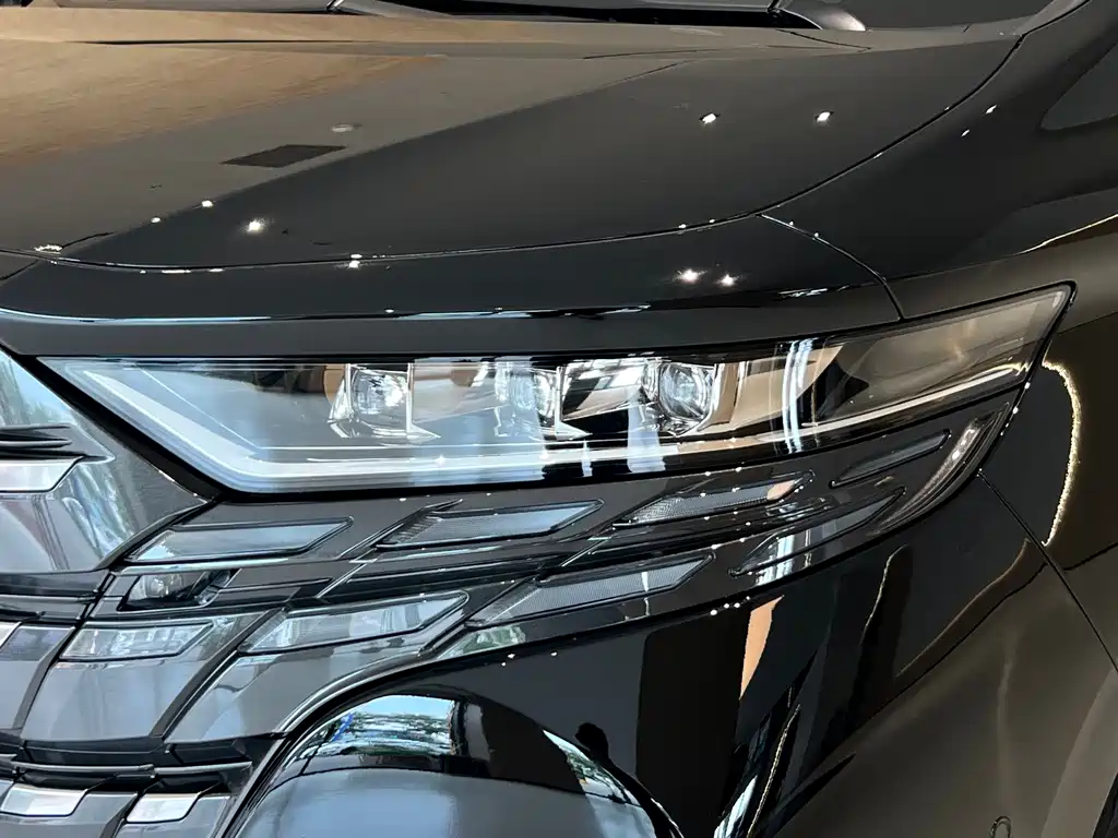 Toyota Alphard 2024 — фото 2