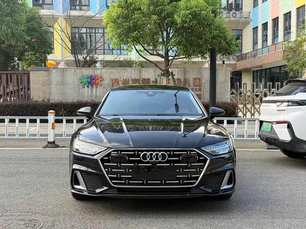 Audi A7L 2023 — фото 2