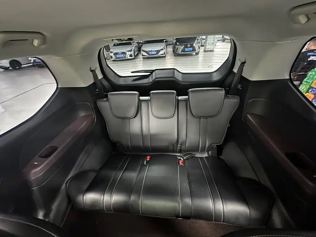 GAC Motor Trumpchi M6 2022 — фото 14