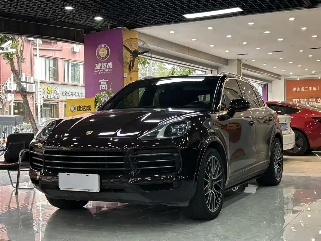 Porsche Cayenne 2020 — фото 1