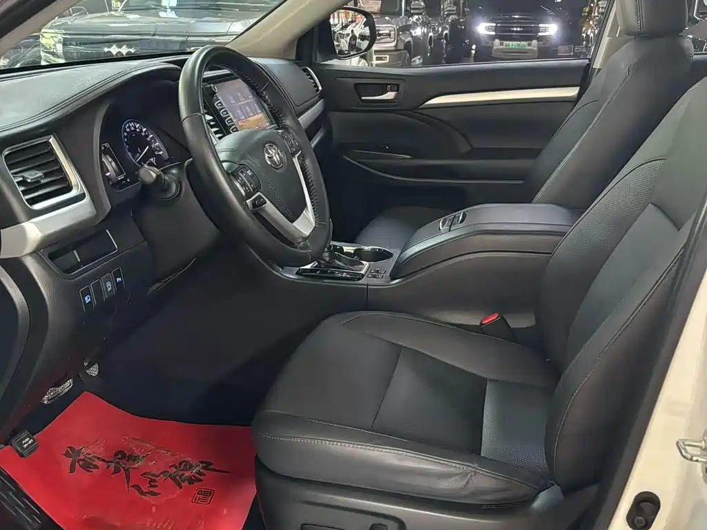 Toyota Highlander 2020