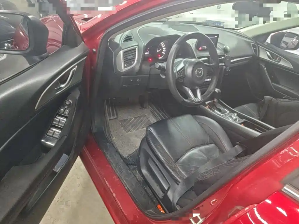 Mazda 3 Axela 2018 — фото 16