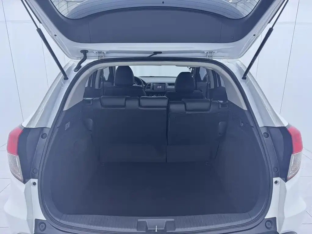 Honda Vezel 2022 — фото 8