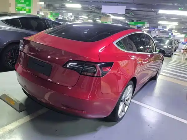 Tesla Model 3 2020