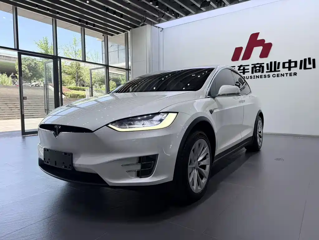 Tesla Model X 2017