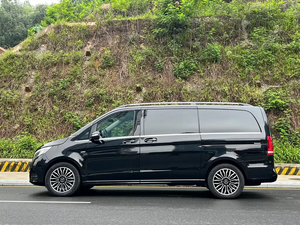 Mercedes-Benz V-Class 2018 — фото 2