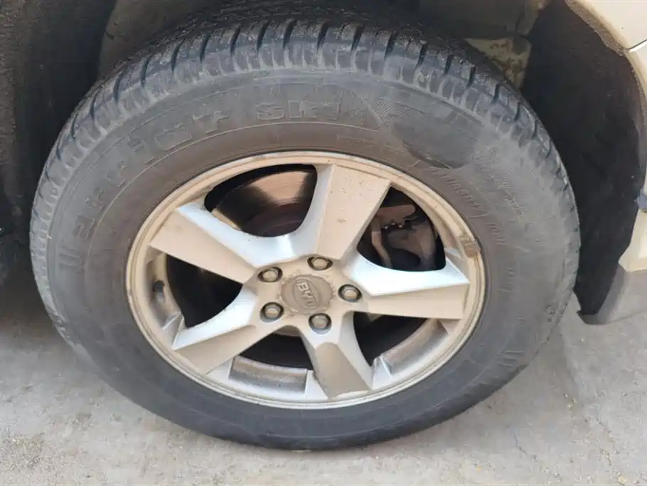 BYD S6 2014
