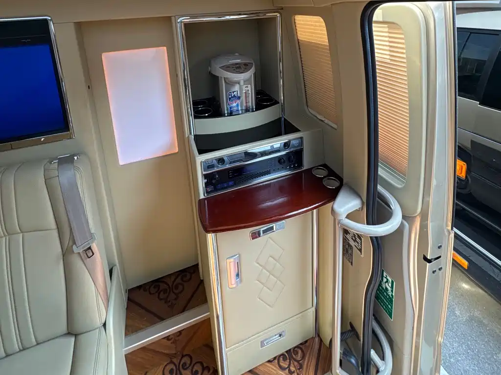 Toyota Coaster 2020 — фото 11
