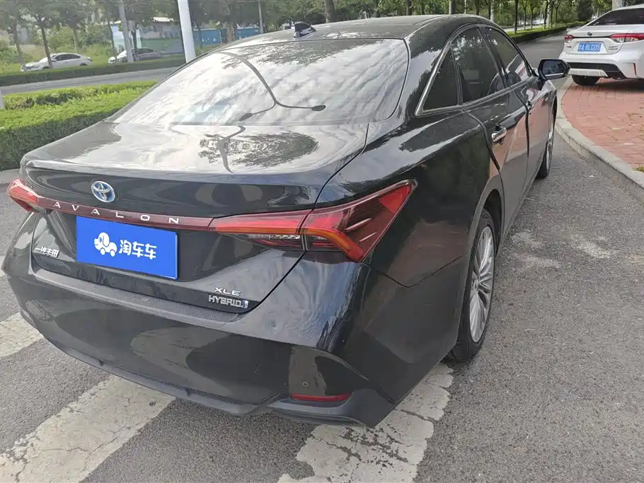 Toyota Avalon 2022