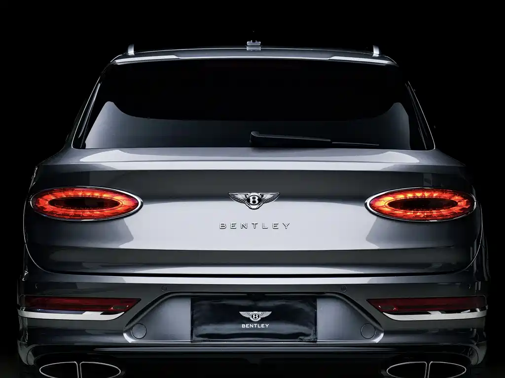 Bentley Bentayga 2021 — фото 4