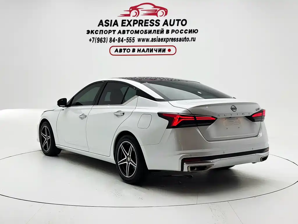 Nissan Teana 2024