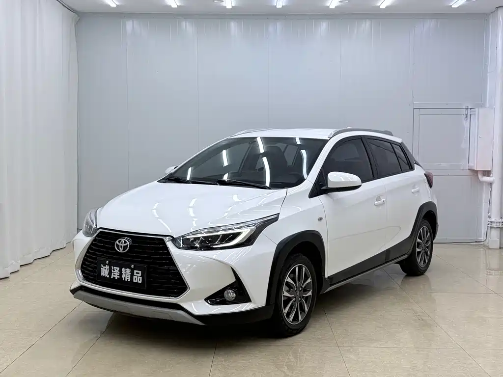 Toyota Yaris L 2022