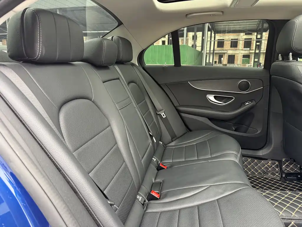 Mercedes-Benz C-Class 2021 — фото 18