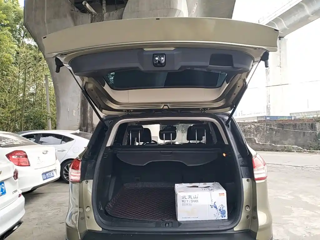 Ford Kuga 2015 — фото 19