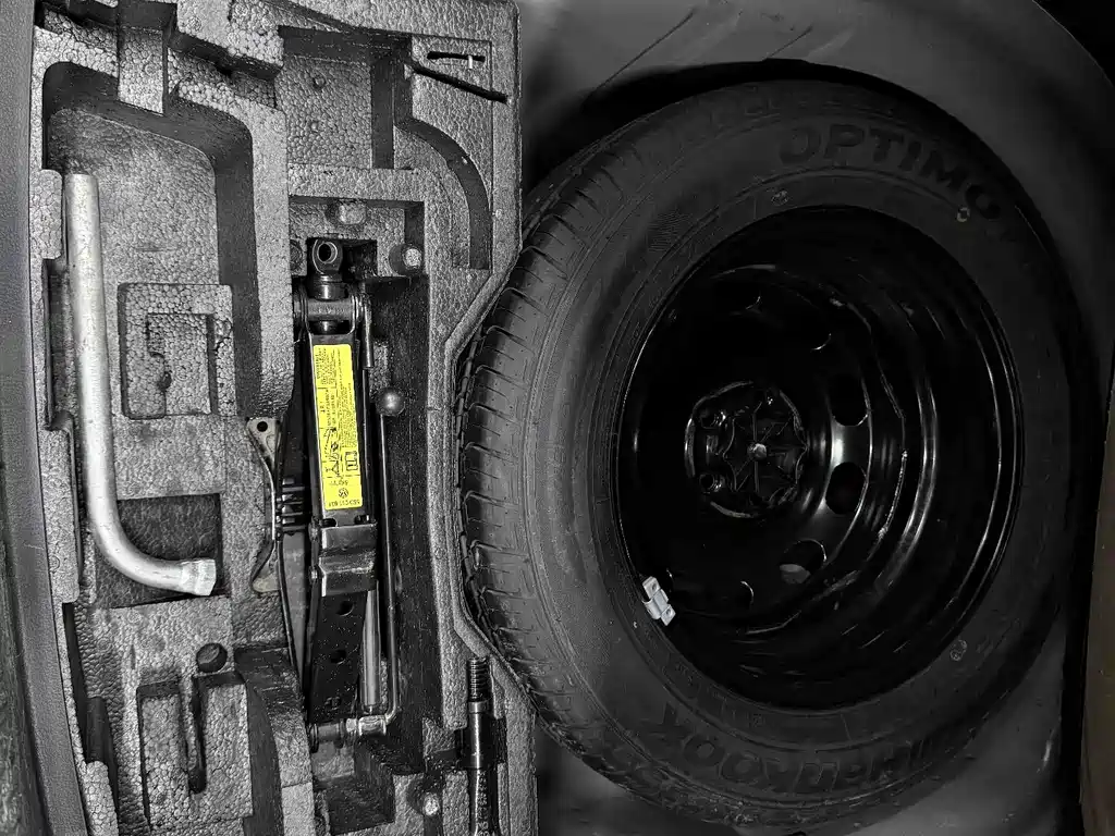 Volkswagen Lavida 2013 — фото 18
