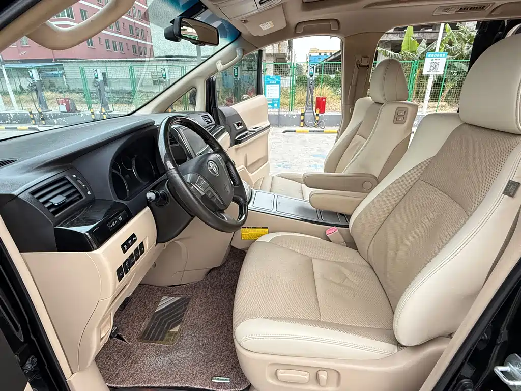 Toyota Alphard 2014 — фото 4