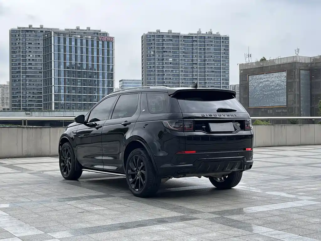 Land Rover Discovery Sport 2023 — фото 14