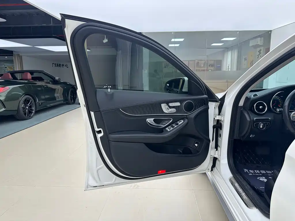 Mercedes-Benz C-Class 2020 — фото 11