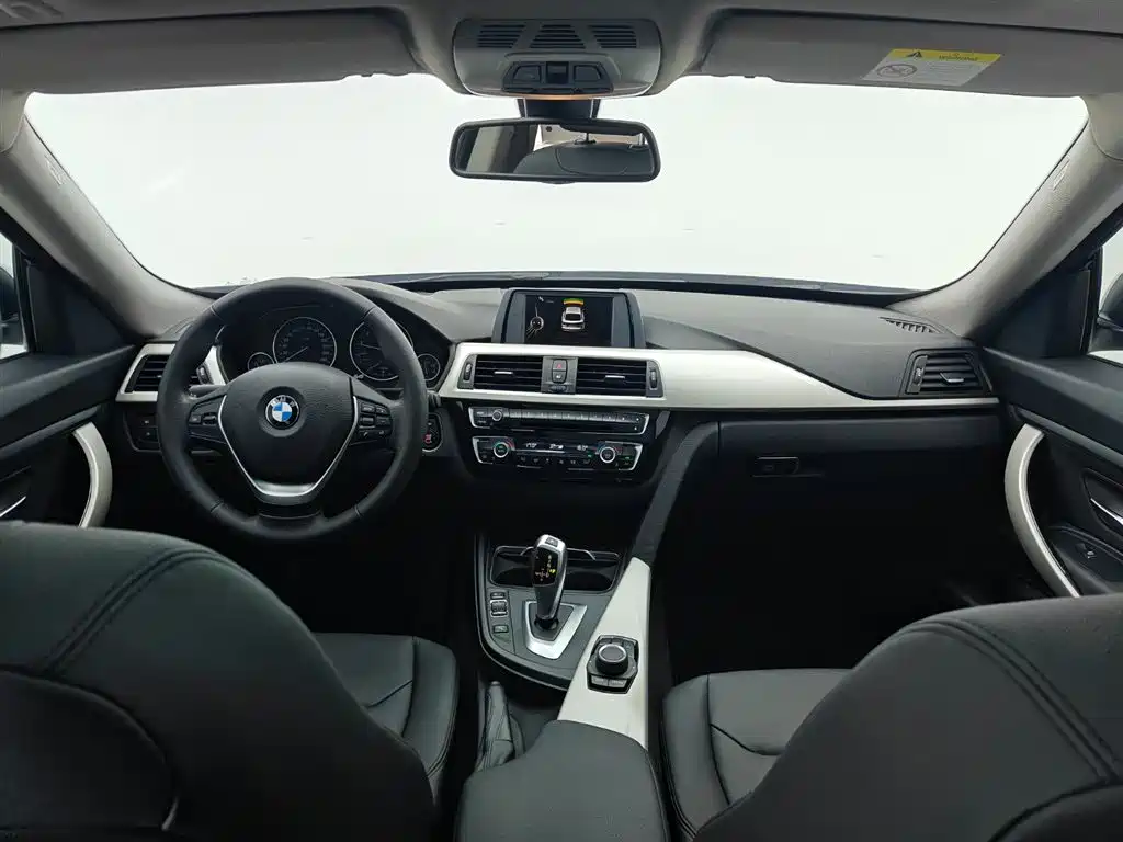 BMW 3 Series GT 2017 — фото 18