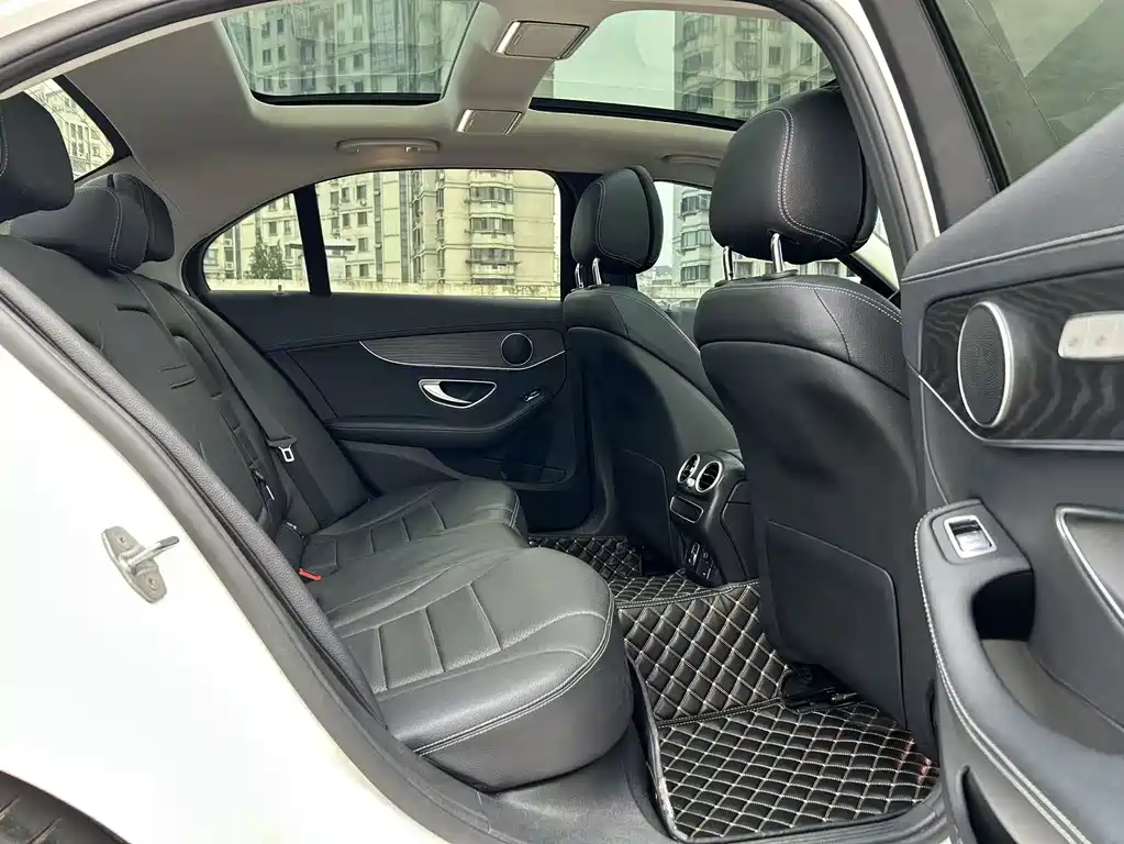 Mercedes-Benz C-Class 2021 — фото 19
