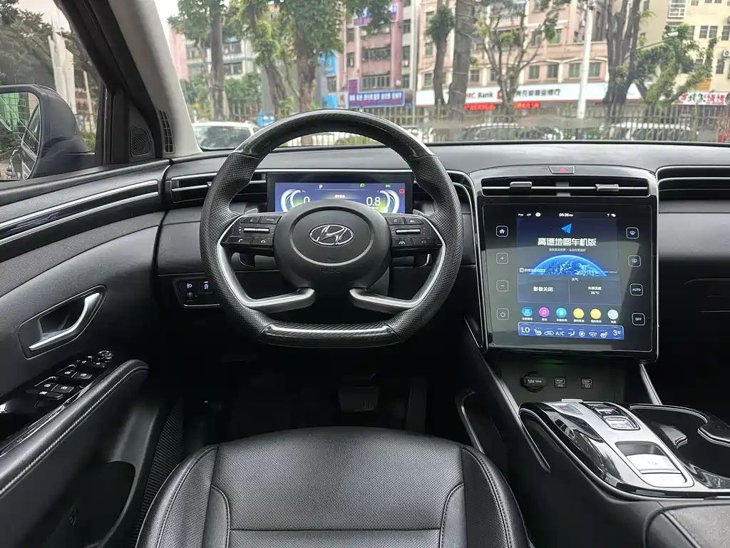 Hyundai Tucson 2023 — фото 10