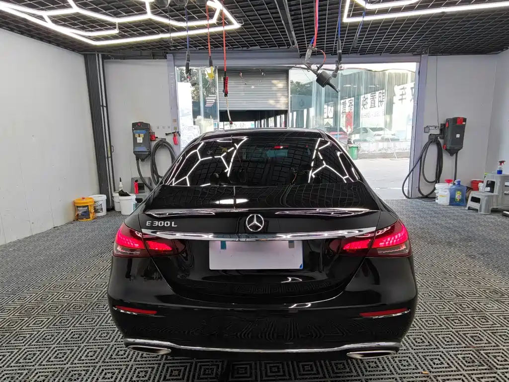 Mercedes-Benz E-Class 2020 — фото 9