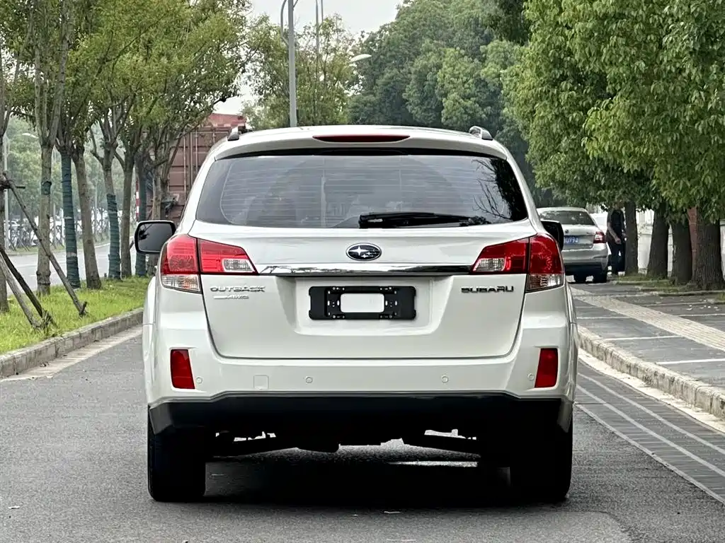 Subaru Outback 2011