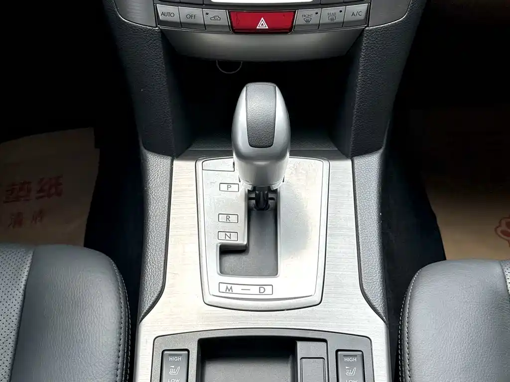 Subaru Outback 2011 — фото 16