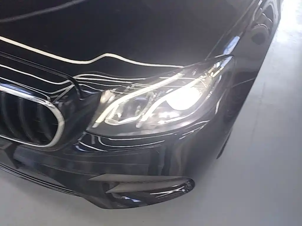 Mercedes-Benz E-Class 2019 — фото 24