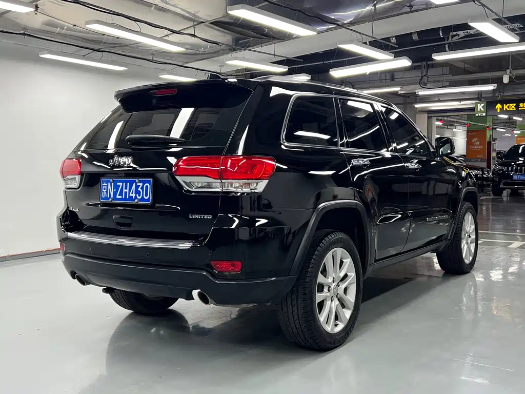 Jeep Grand Cherokee 2017 — фото 6