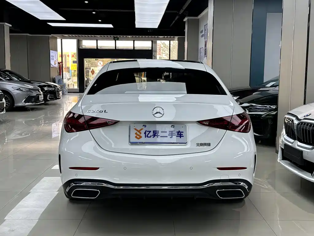 Mercedes-Benz C-Class 2023