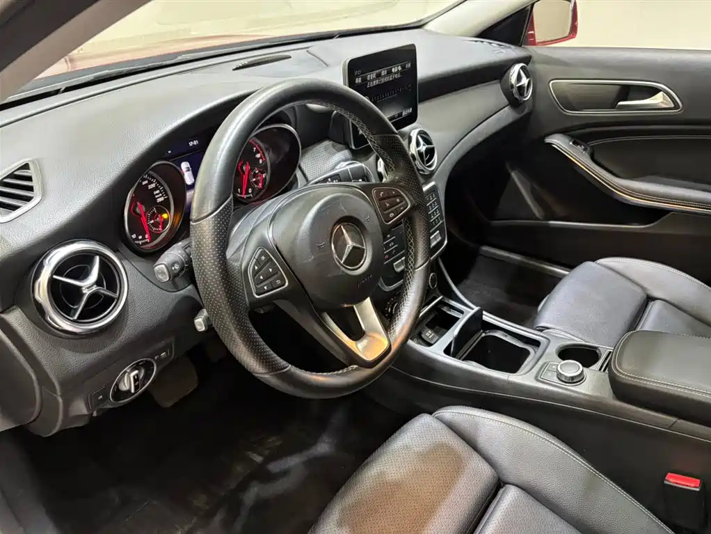 Mercedes-Benz GLA 2017 — фото 12