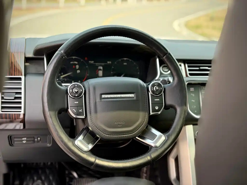 Land Rover Range Rover 2015 — фото 12